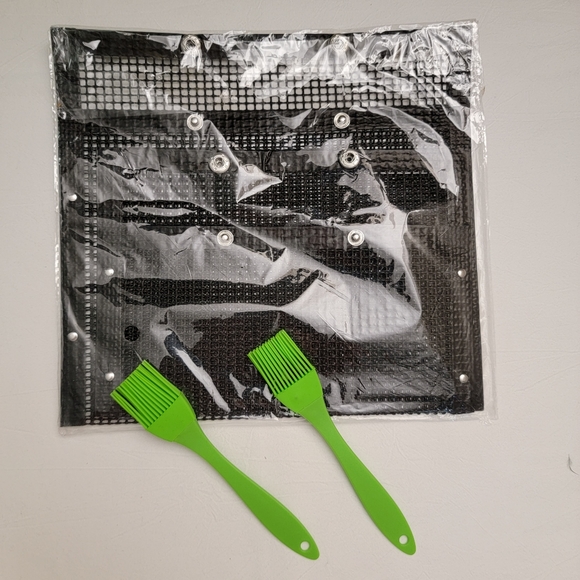 🆕️🛍 Grilling Accessories 🆕️👐 - Picture 2 of 2